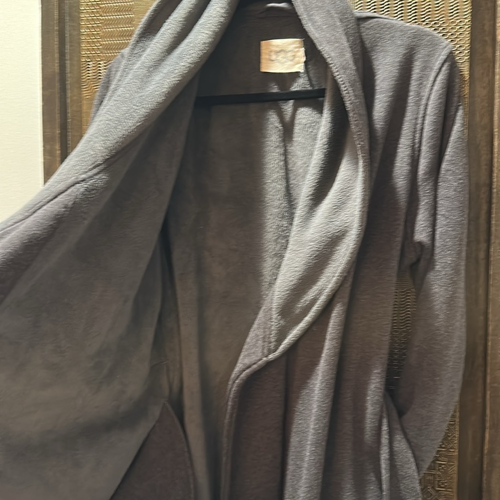 UGG Robe - Picture 5 of 7